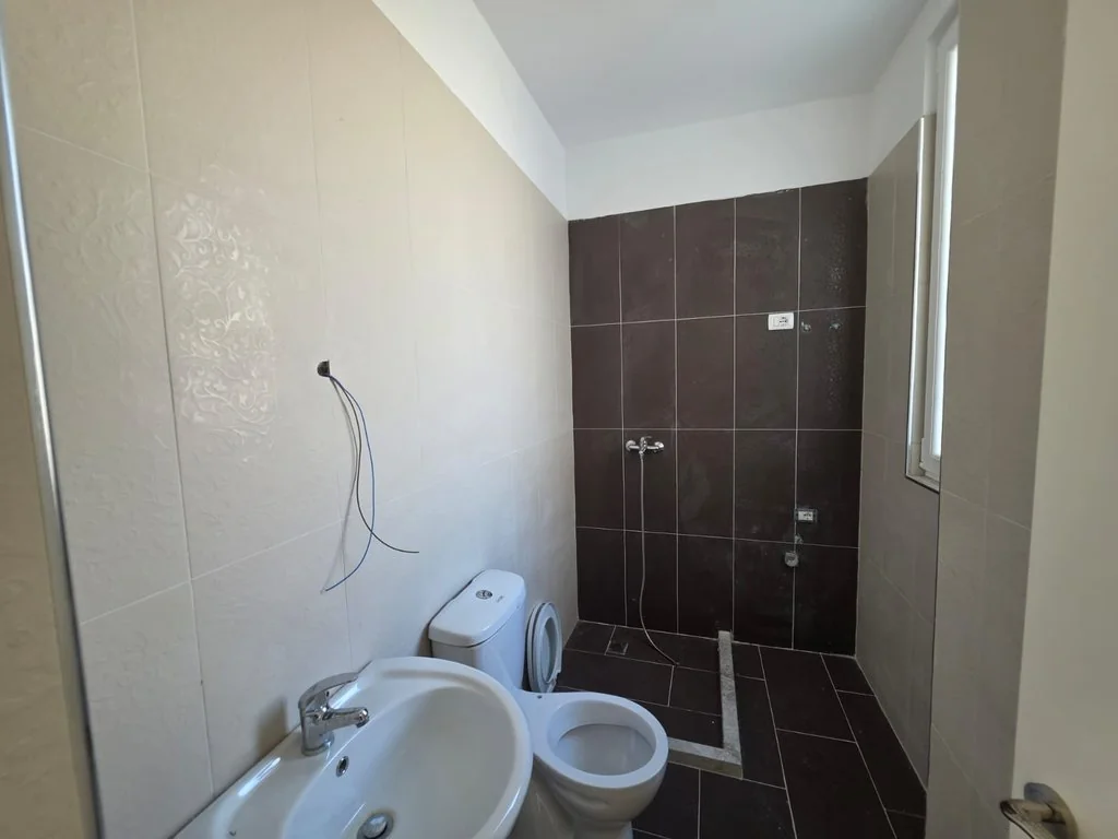 Na sprzedaż 1+1 z werandą, Shëngjin — zdjęcie 9